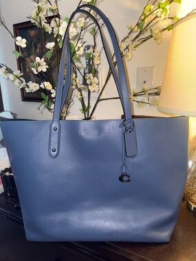 COACH AVENUE SHOPPER TOTE PURSE